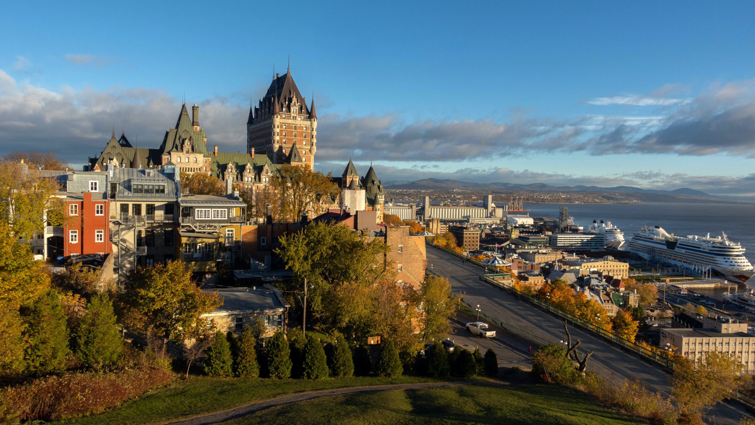 Quebec inicia recrutamento recorde de talentos brasileiros