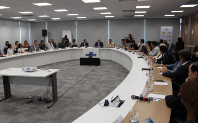 Empresários, autoridades políticas e representantes de entidades empresariais debatem futuro da educação