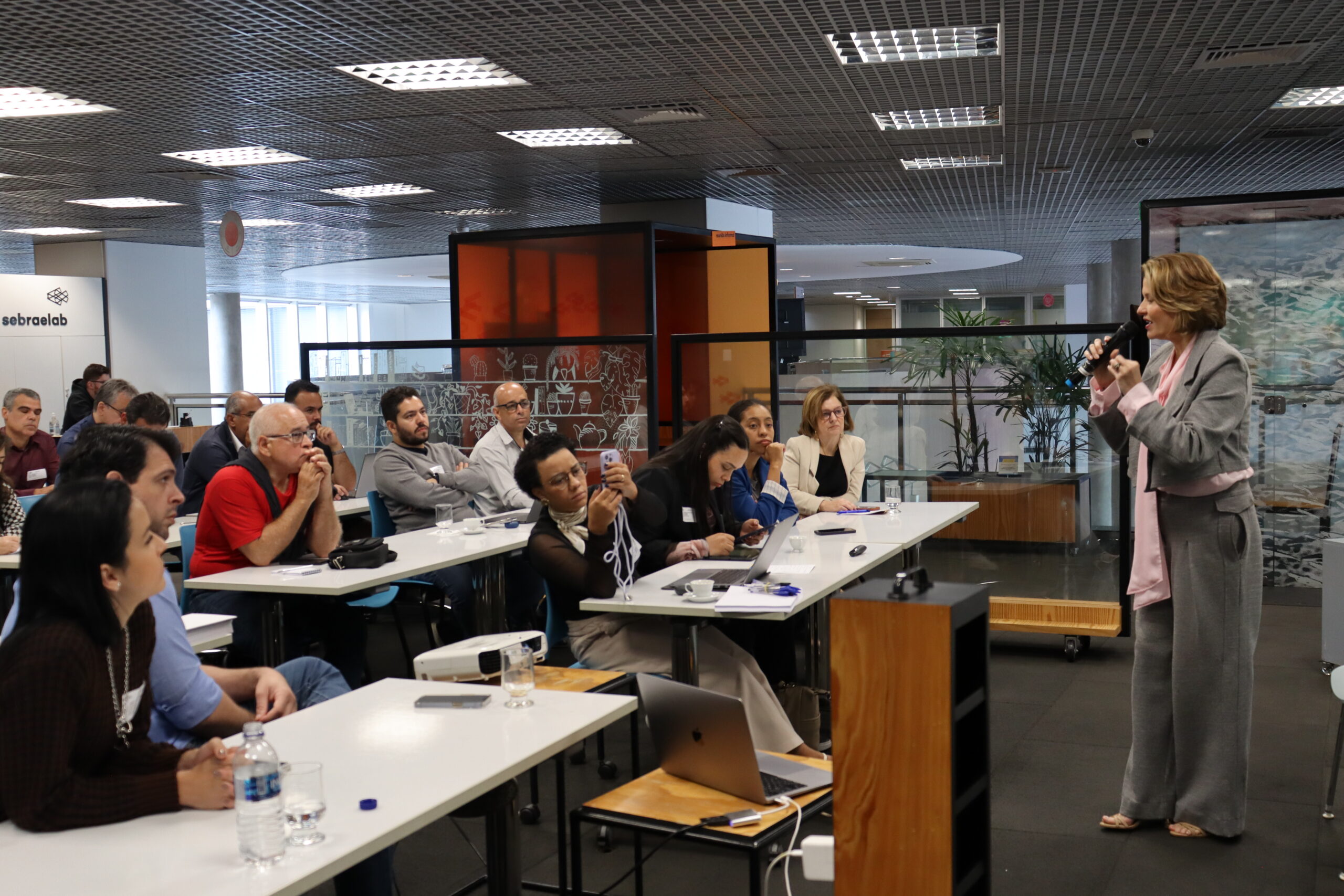 Em novo workshop presencial, empresas associadas chegam à metade da Consultoria Upgrade T.I. Growth Hacking e Neuromarketing